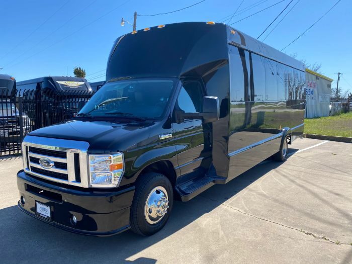Black party bus – Boulder limo service